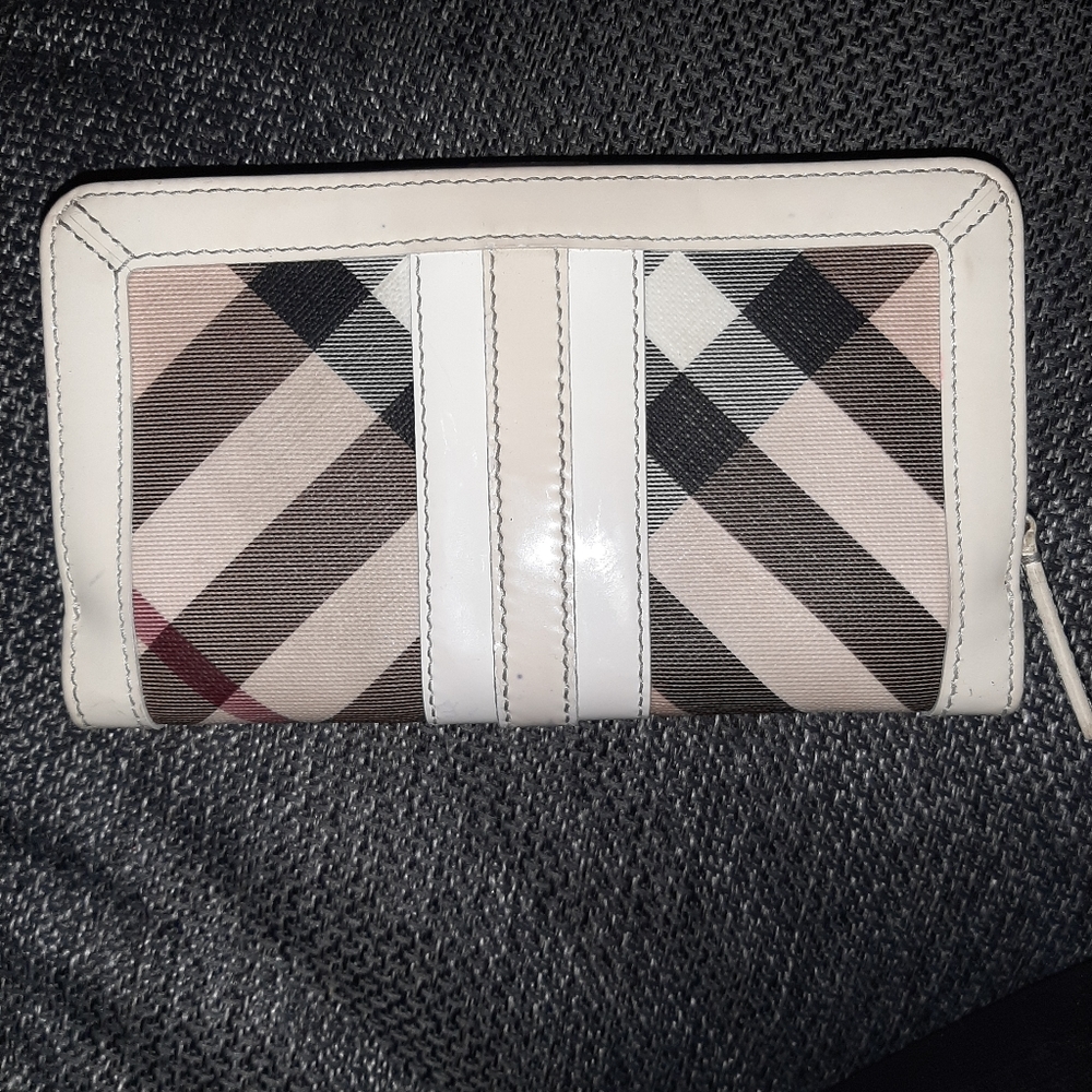 Burberry nova check wallet